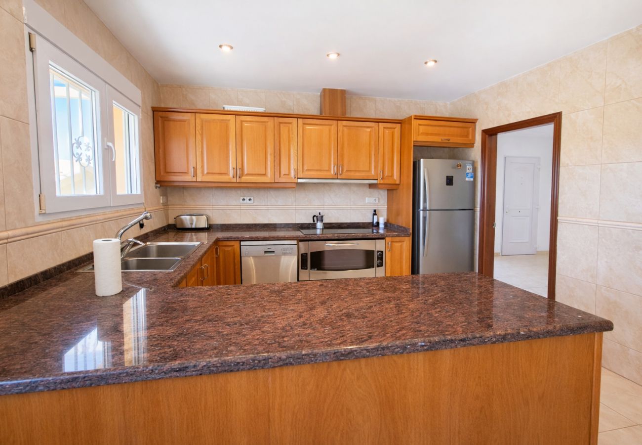 Villa in Alcoceber - Villa con Piscina Privada y 2.000m² de Jardín