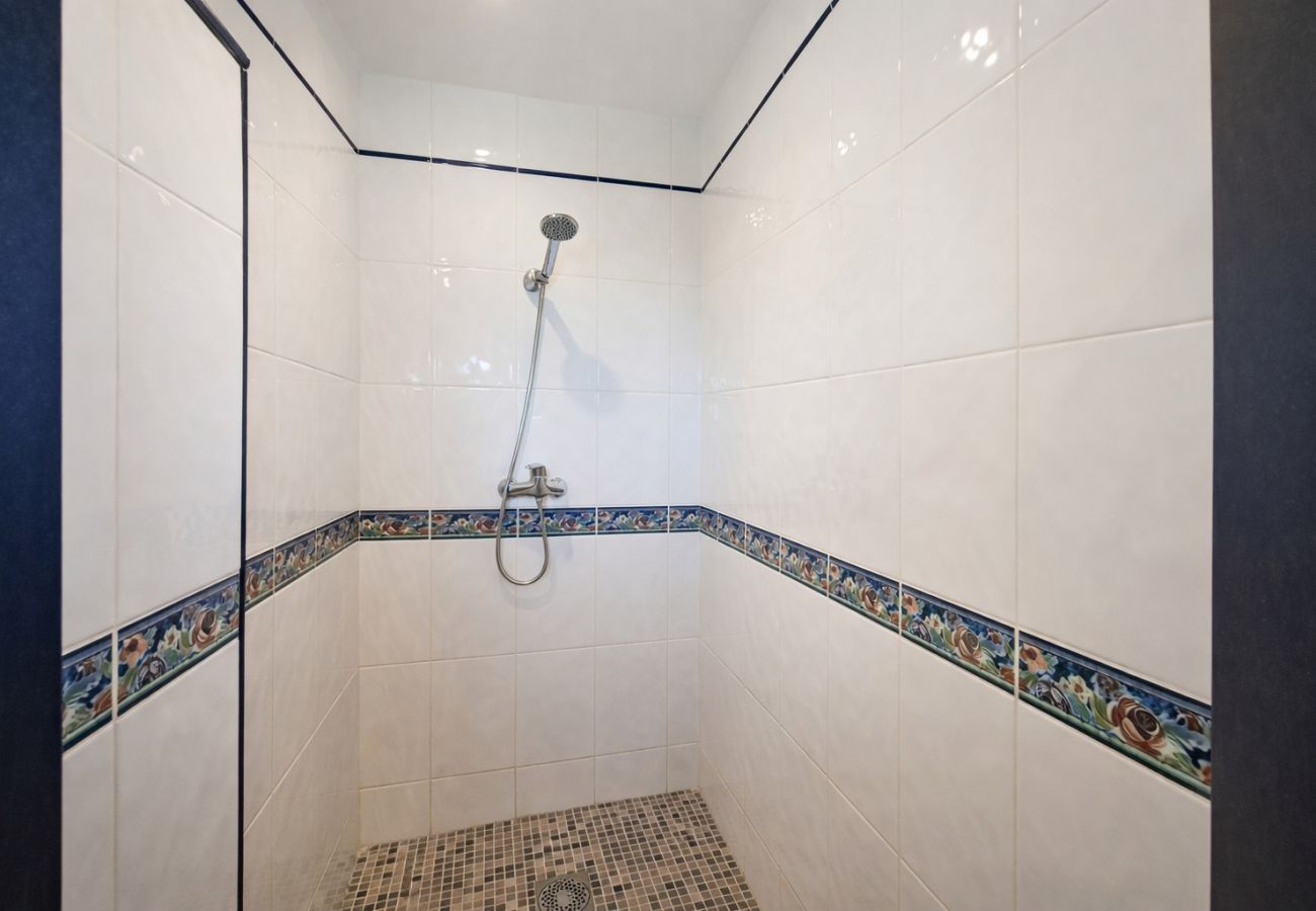 Villa in Alcoceber - Villa con Piscina Privada y 2.000m² de Jardín