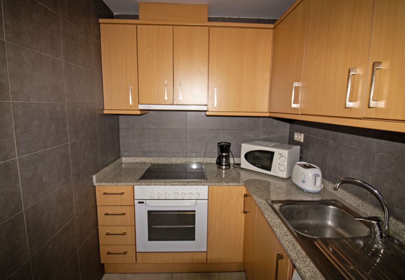 Ferienwohnung in Alcoceber - Playa Cargador - Apartamento con A/A y terraza