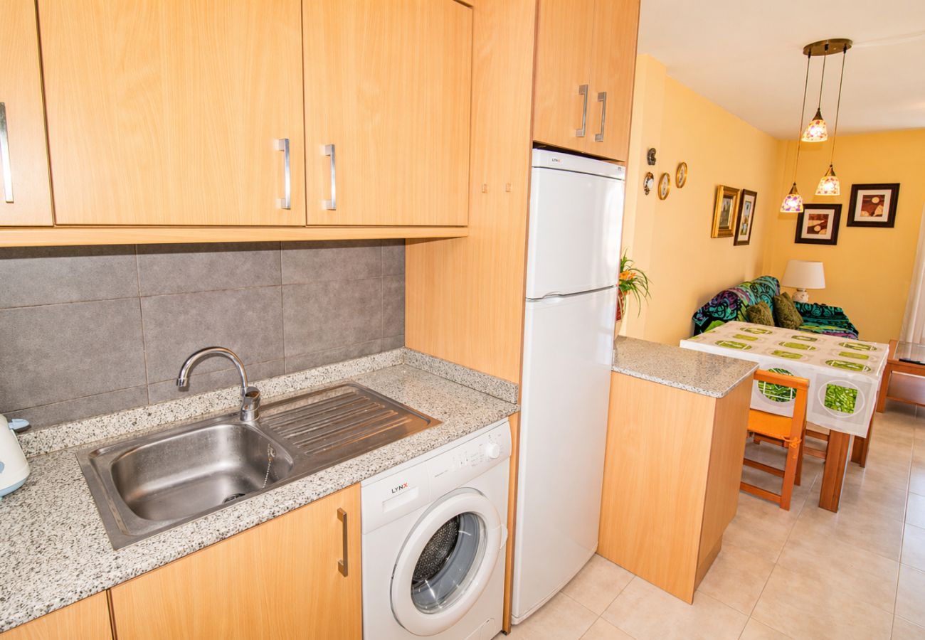 Ferienwohnung in Alcoceber - Playa Cargador - Apartamento con A/A y terraza