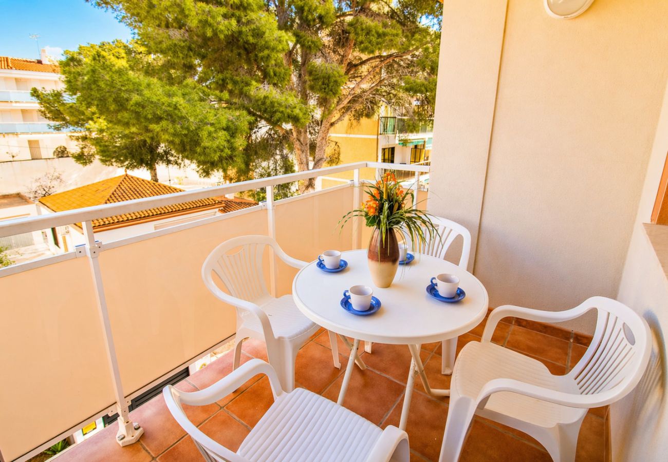 Ferienwohnung in Alcoceber - Playa Cargador - Apartamento con A/A y terraza