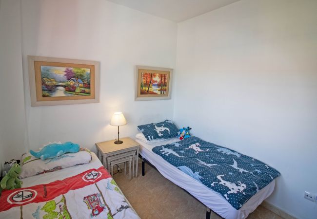 Ferienwohnung in Alcoceber - Apartamento a 150 metros del mar - MADEIRA