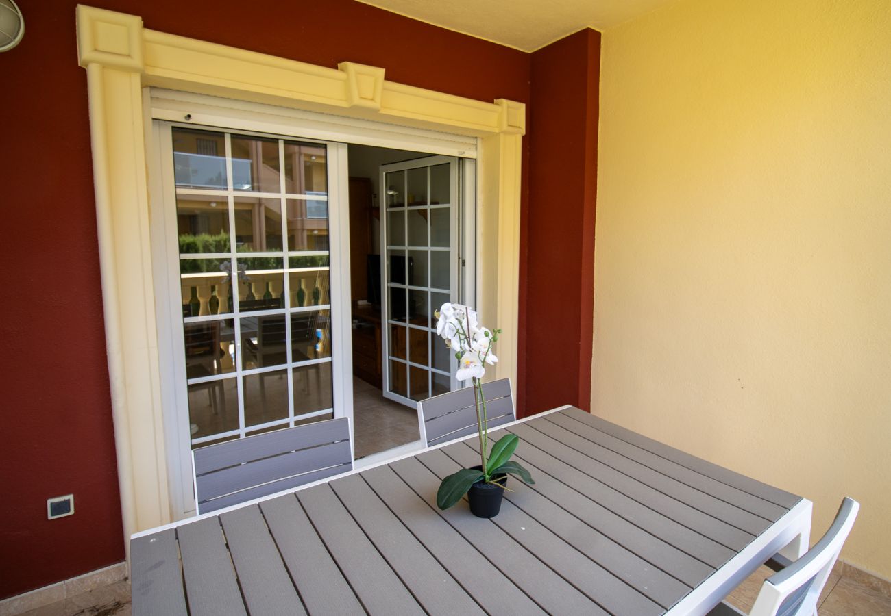 Ferienwohnung in Alcoceber - Bajo con terraza junto a la piscina - Madeira