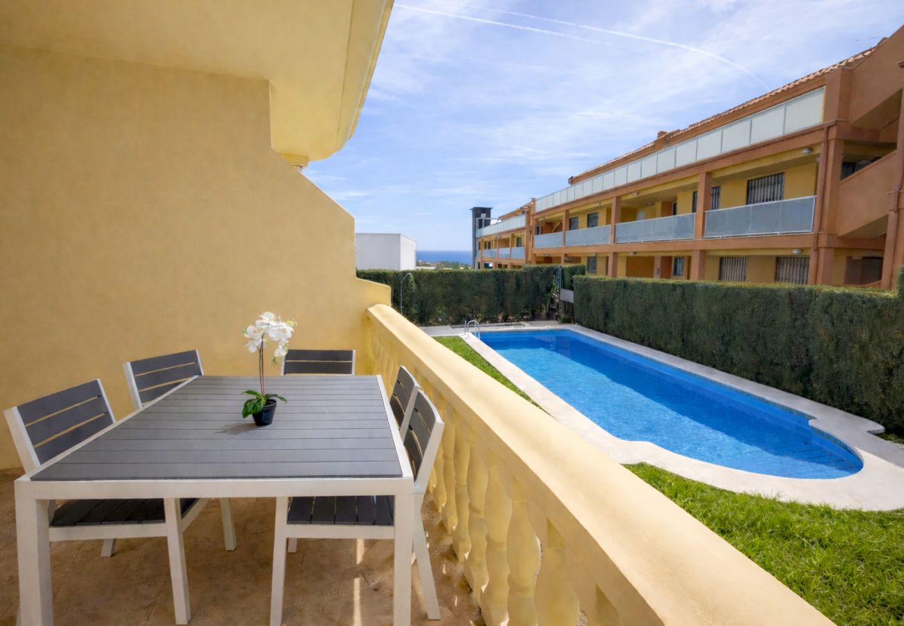 Ferienwohnung in Alcoceber - Bajo con terraza junto a la piscina - Madeira