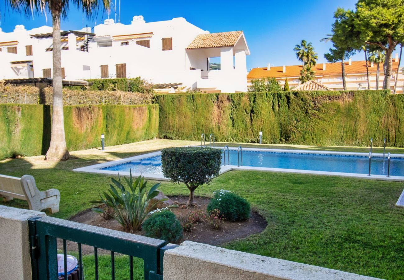 Ferienwohnung in Alcoceber - Bajo frente a la piscina - Playa Cargador