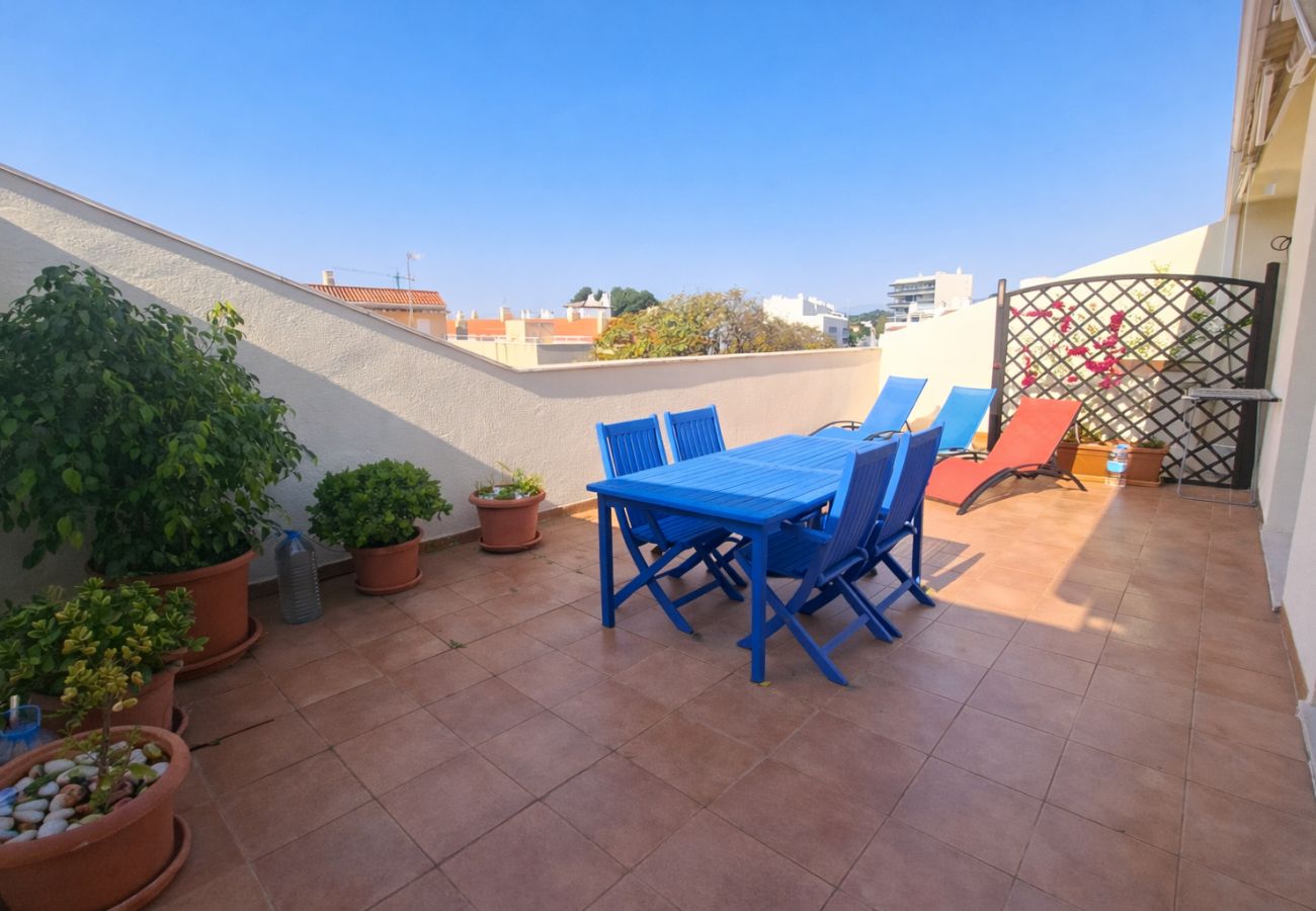 Ferienwohnung in Alcoceber - Atico en el centro - Piscina y aire acondicionado