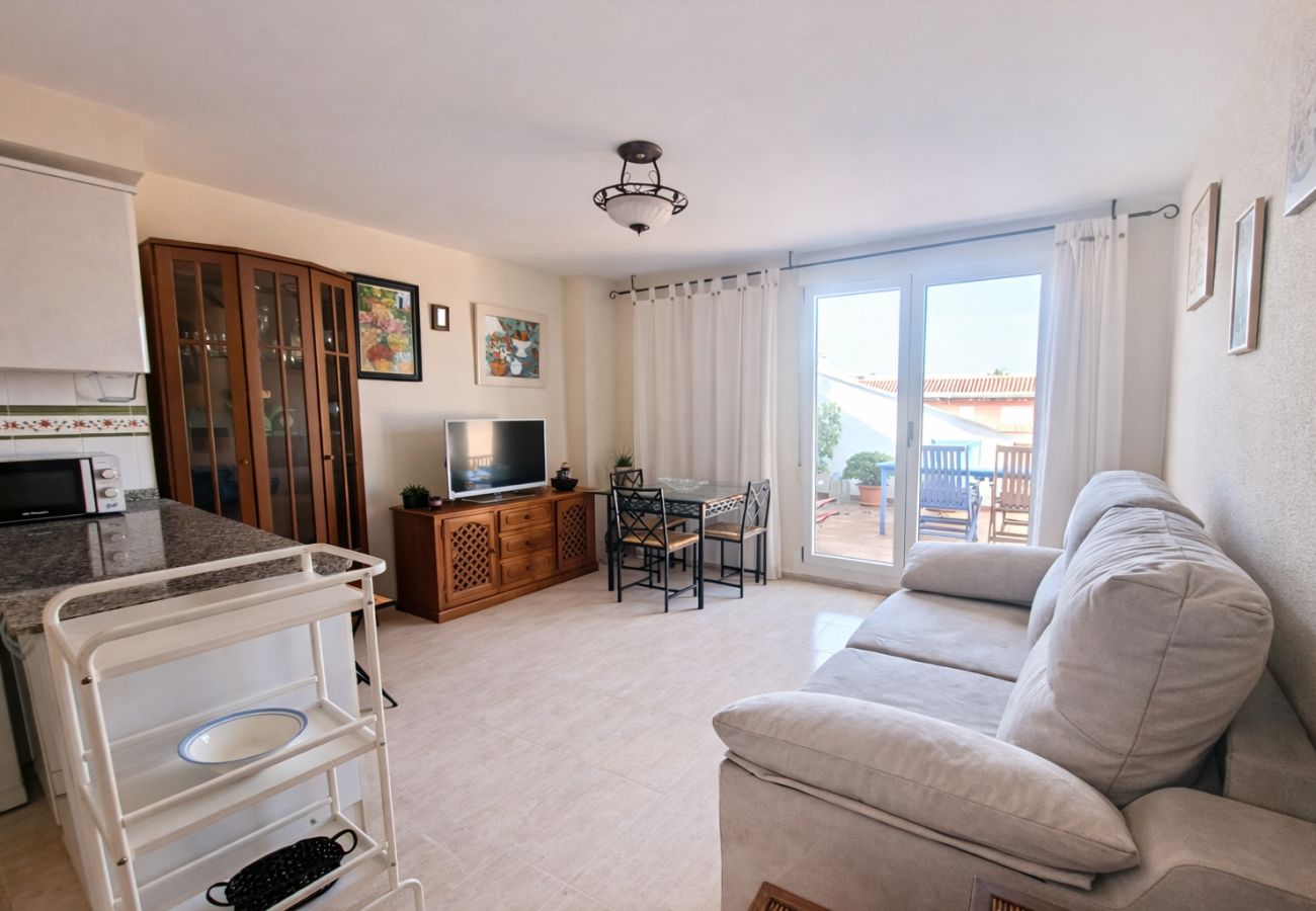 Ferienwohnung in Alcoceber - Atico en el centro - Piscina y aire acondicionado