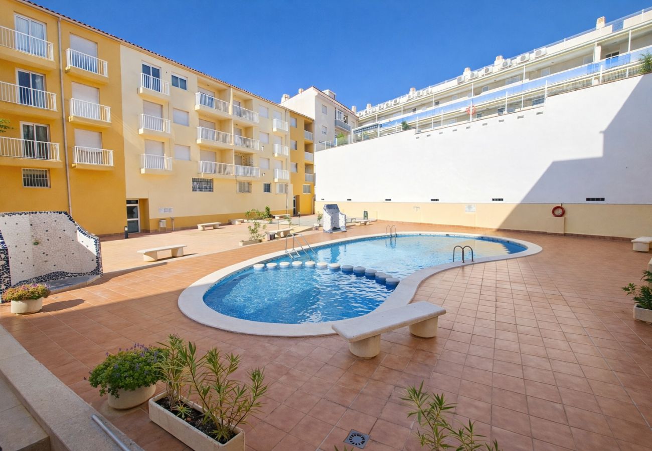 Ferienwohnung in Alcoceber - Atico en el centro - Piscina y aire acondicionado