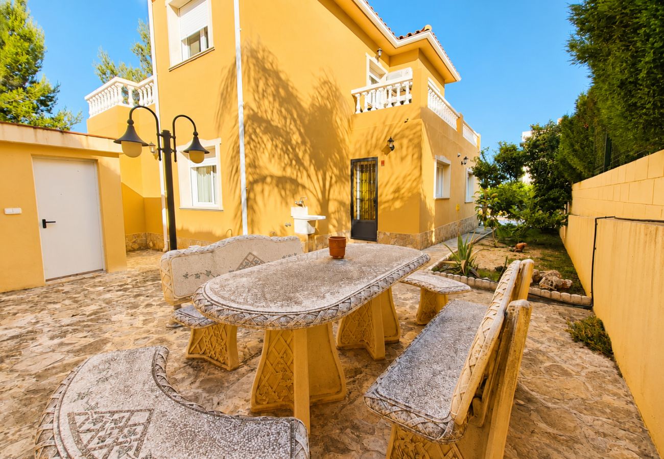 Villa in Alcoceber - Villa con piscina en la playa Cargador