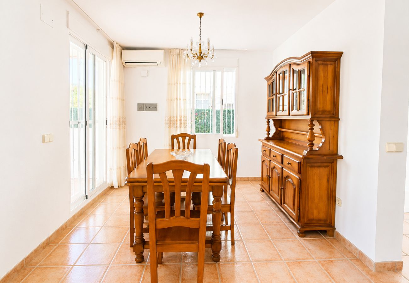 Ferienhaus in Alcoceber - Villa Tres Playas | Gran patio privado · Piscina ·