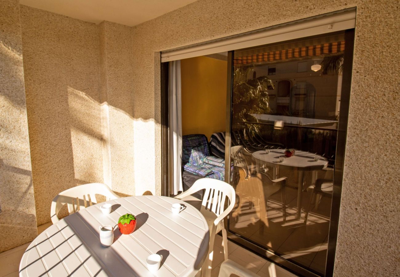 Apartment in Alcocebre / Alcossebre - PRIMERA LINEA PLAYA CARGADOR - Playamar 1012