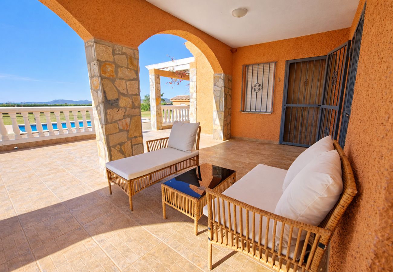 Villa in Alcocebre / Alcossebre - Villa con Piscina Privada y 2.000m² de Jardín