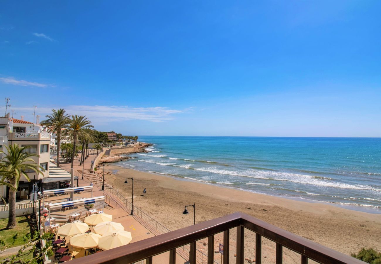 Apartment in Alcocebre / Alcossebre - APARTAMENTO EN PRIMERA LÍNEA Playa Cargador