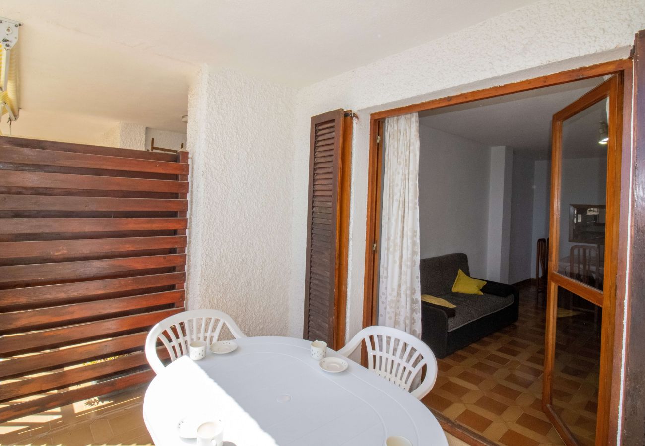 Apartment in Alcocebre / Alcossebre - Apartamento FRONTAL Primera línea PLAYA CARGADOR
