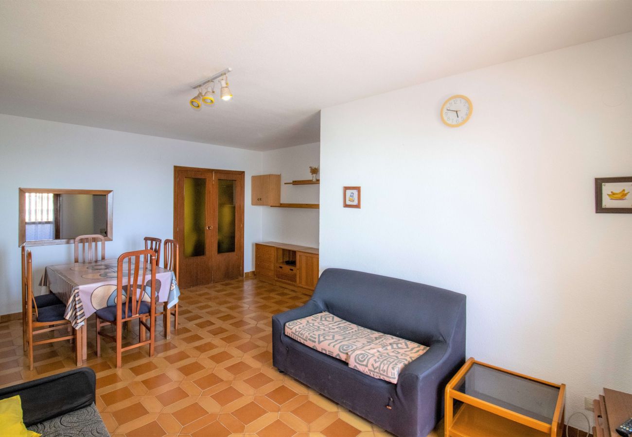 Apartment in Alcocebre / Alcossebre - Apartamento FRONTAL Primera línea PLAYA CARGADOR