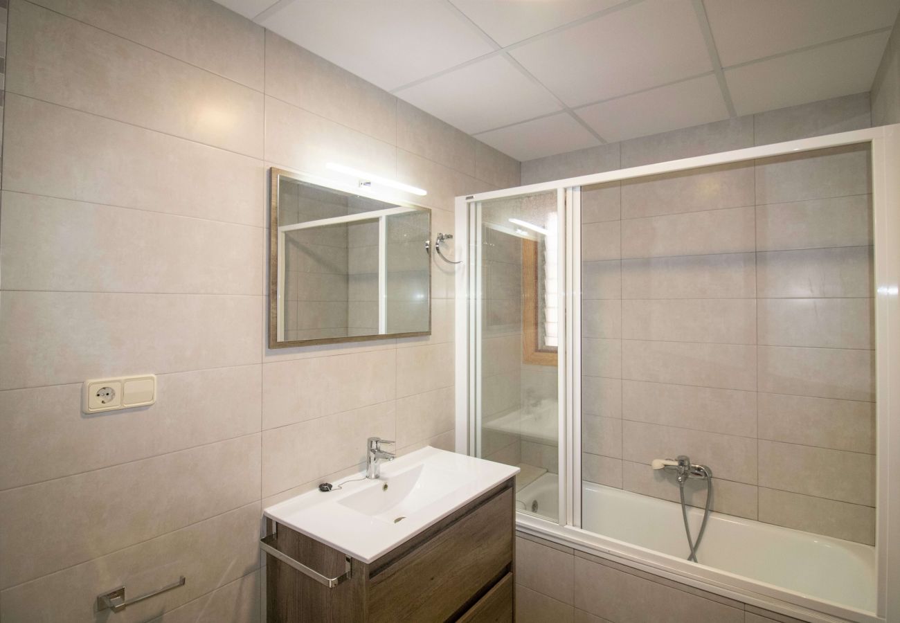 Apartment in Alcocebre / Alcossebre - Apartamento FRONTAL Primera línea PLAYA CARGADOR