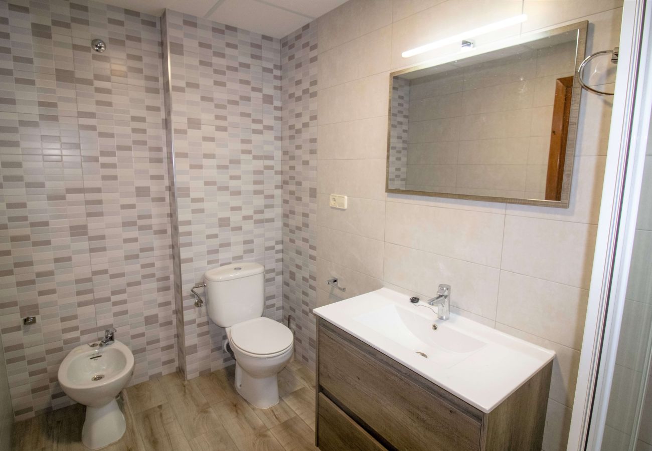 Apartment in Alcocebre / Alcossebre - Apartamento FRONTAL Primera línea PLAYA CARGADOR