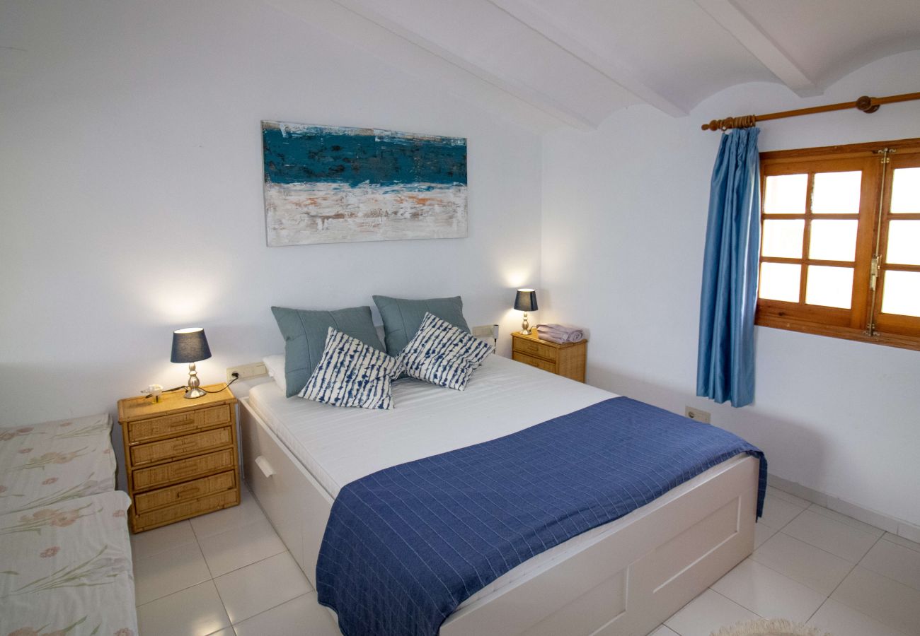 Townhouse in Alcocebre / Alcossebre - CASA ADOSADA con jardín Las Haciendas