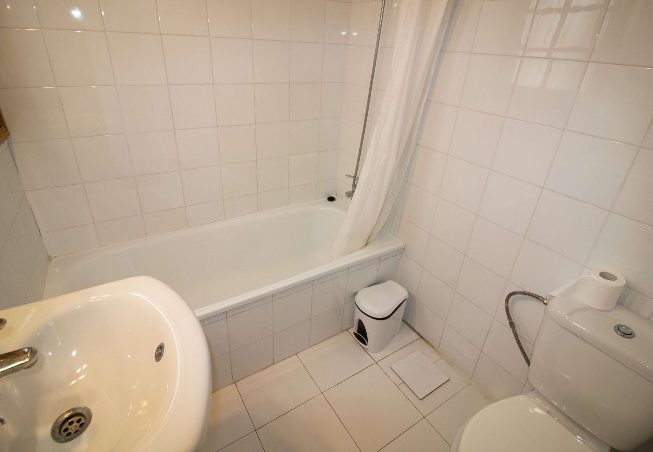 Townhouse in Alcocebre / Alcossebre - CASA ADOSADA con jardín Las Haciendas