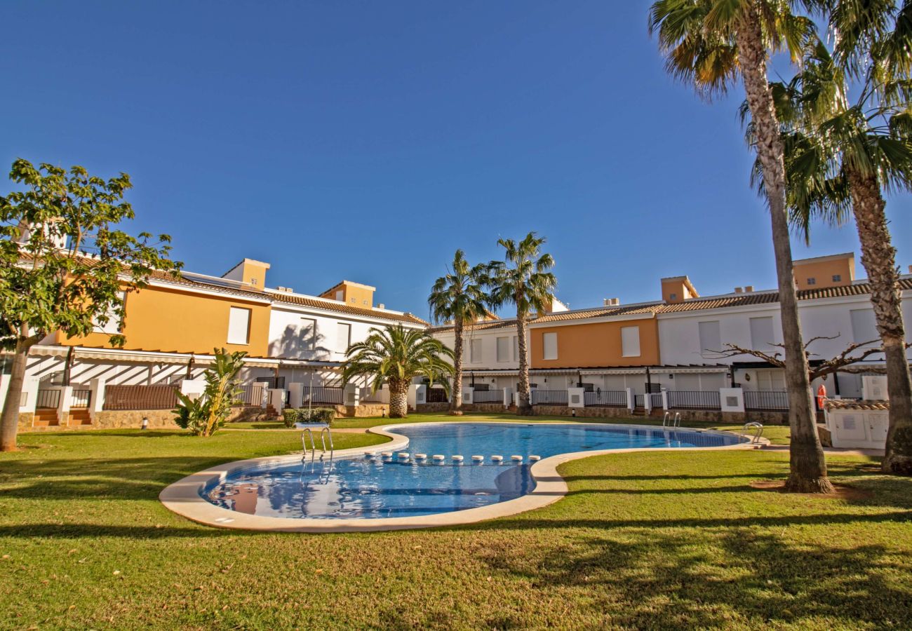 Townhouse in Alcocebre / Alcossebre - Adosado SUPERIOR Palm Beach Alcossebre