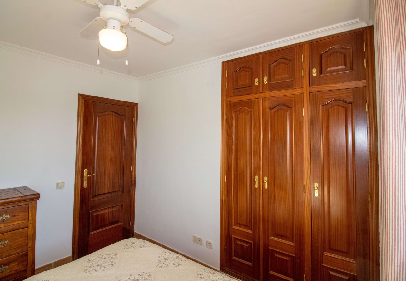 Apartment in Alcocebre / Alcossebre - Apartamento Playa Cargador con parking y piscina