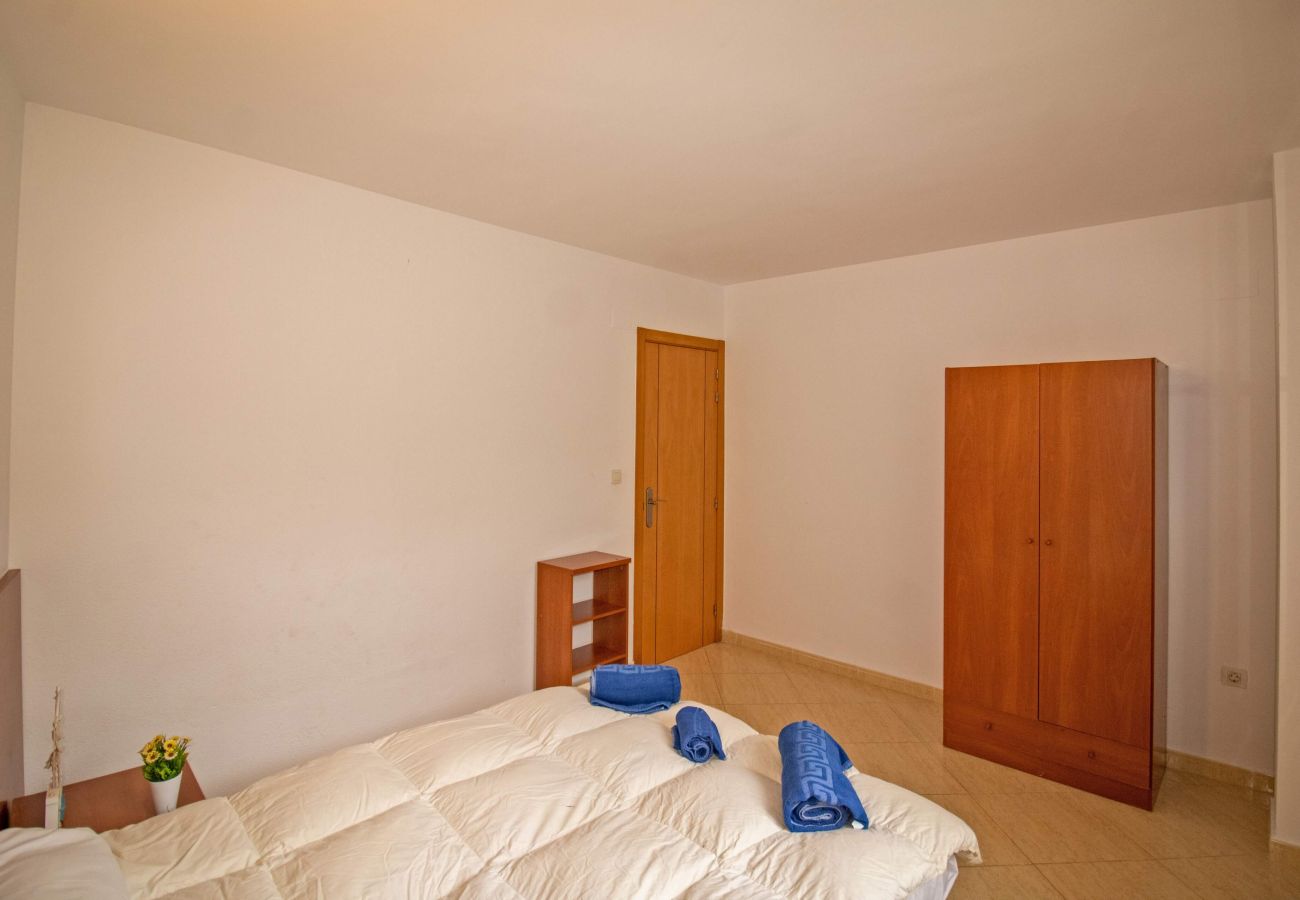 Apartment in Alcocebre / Alcossebre - BAJO CON TERRAZA Y JARDÍN *PET FRIENDLY*