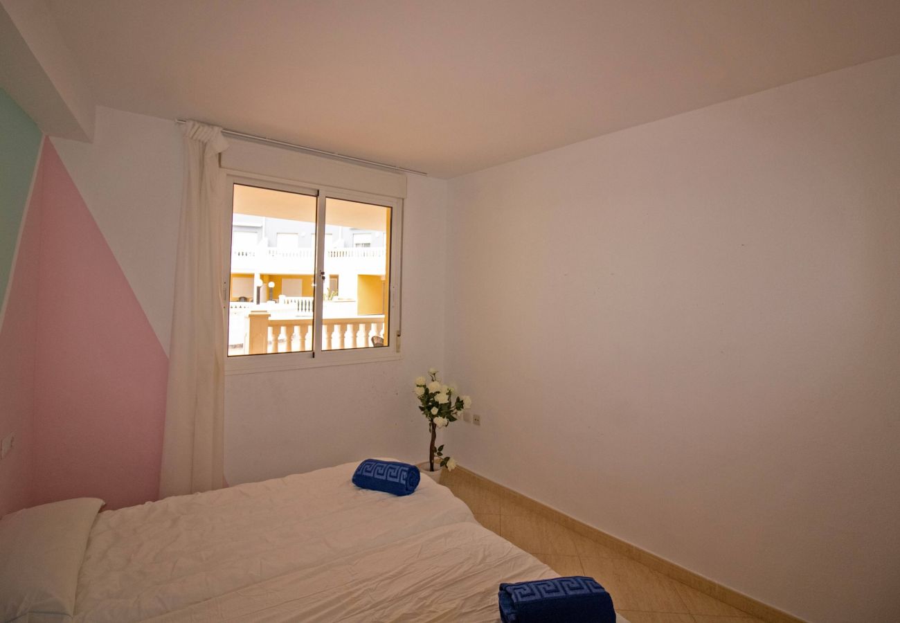 Apartment in Alcocebre / Alcossebre - BAJO CON TERRAZA Y JARDÍN *PET FRIENDLY*