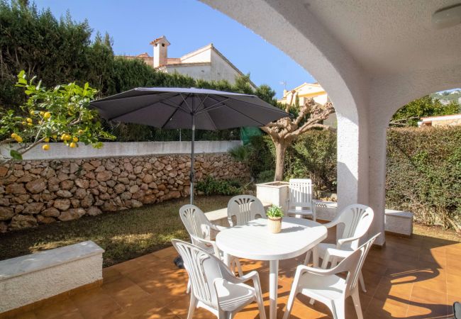 Villa in Alcocebre / Alcossebre - Chalet para 7 con jardín privado CALA BLANCA