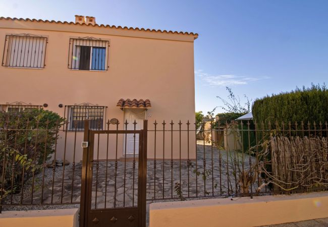 Townhouse in Alcocebre / Alcossebre - Casa privada a 200 metros de la playa Cargador