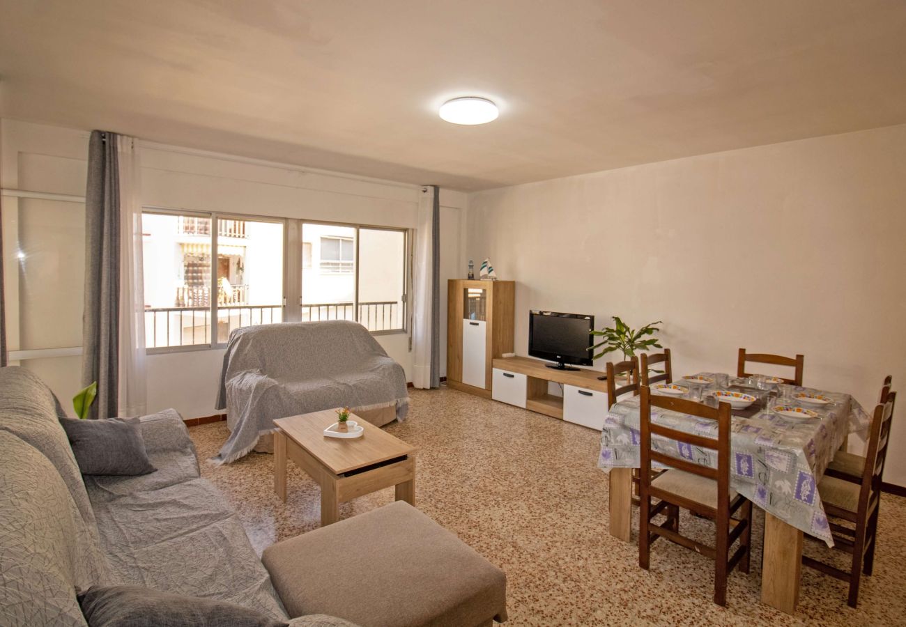 Apartment in Alcocebre / Alcossebre - Apartamento con WiFi a 50 metros del Cargador