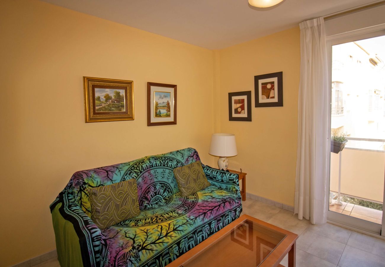 Apartment in Alcocebre / Alcossebre - Playa Cargador - Apartamento con A/A y terraza