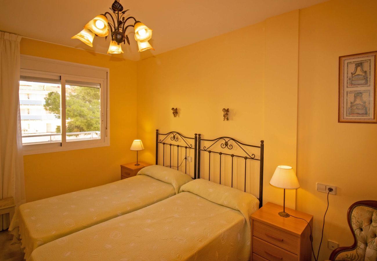 Apartment in Alcocebre / Alcossebre - Playa Cargador - Apartamento con A/A y terraza