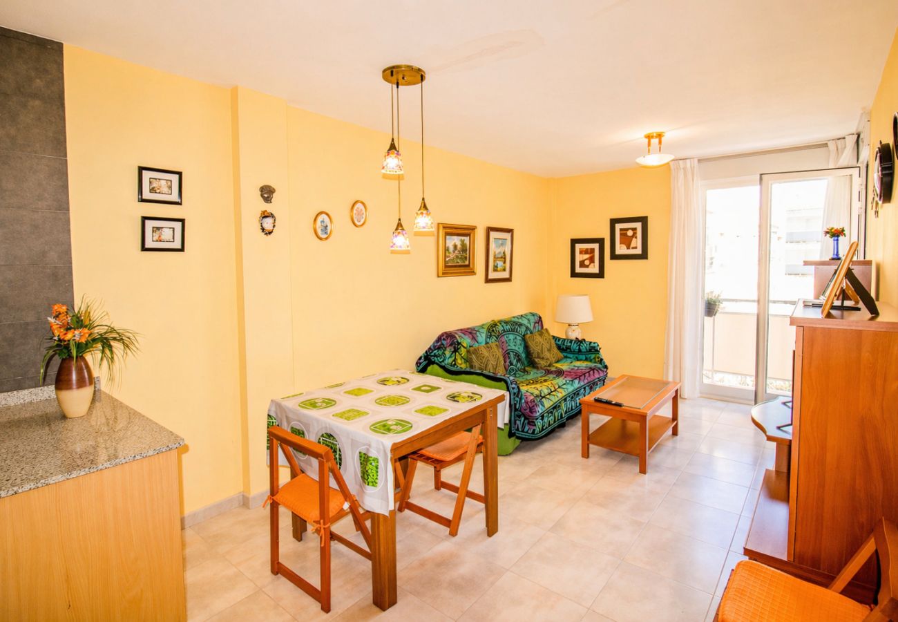 Apartment in Alcocebre / Alcossebre - Playa Cargador - Apartamento con A/A y terraza