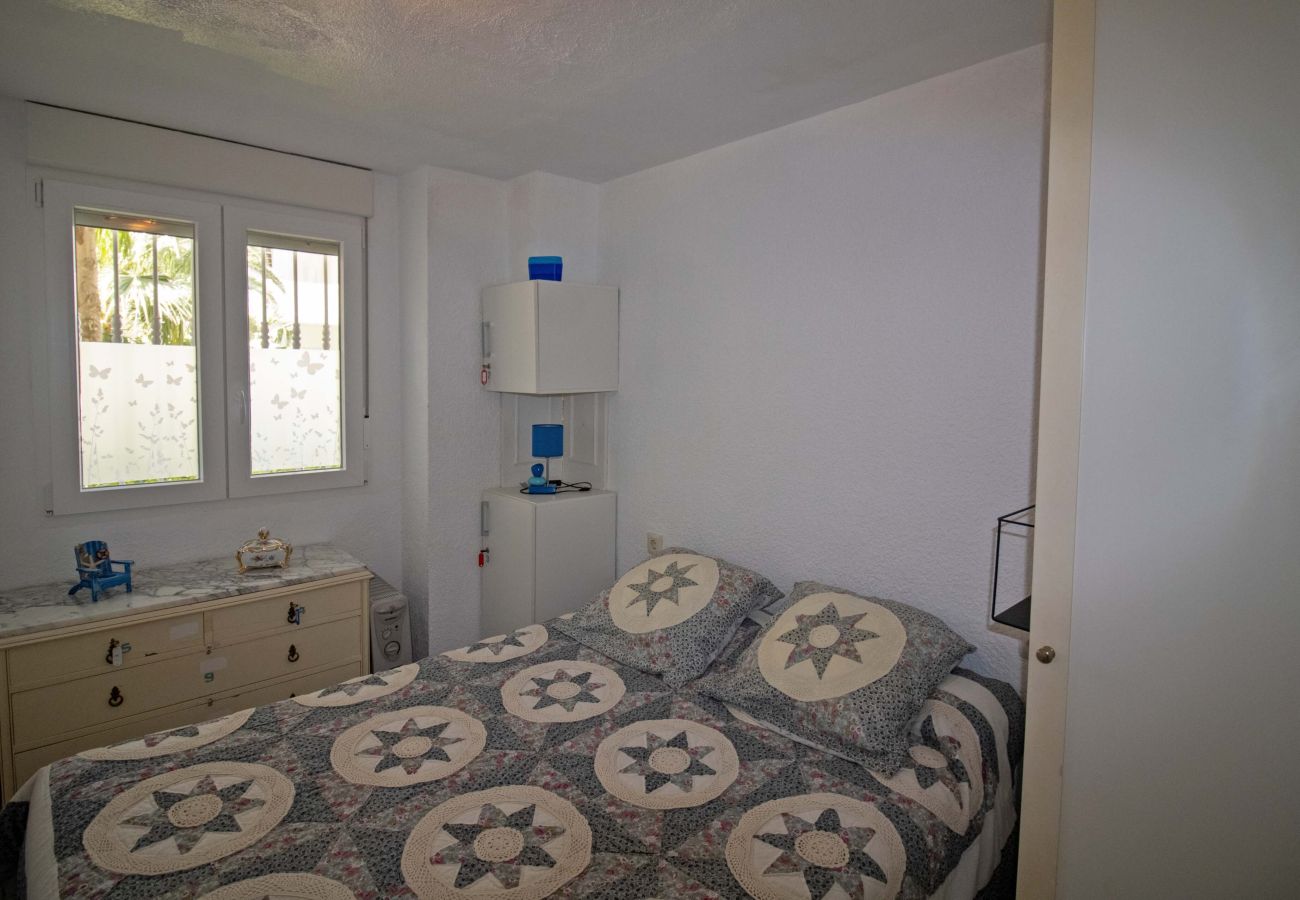Apartment in Alcocebre / Alcossebre - Planta baja con jardín privado - Primera línea