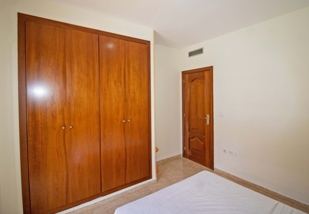Apartment in Alcocebre / Alcossebre - Planta baja frente a la piscina - Madeira
