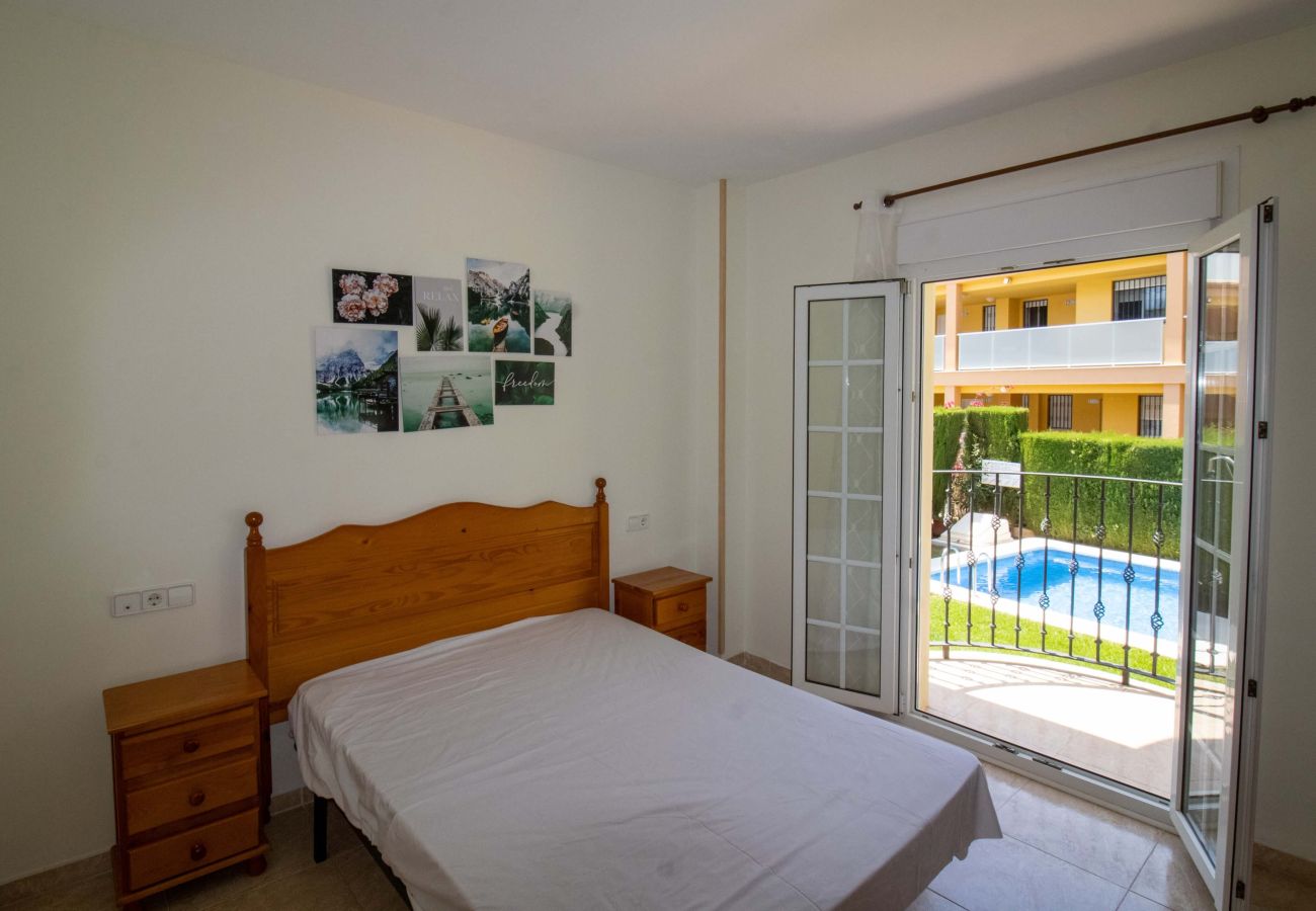 Apartment in Alcocebre / Alcossebre - Planta baja frente a la piscina - Madeira