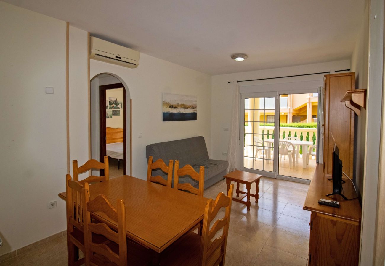 Apartment in Alcocebre / Alcossebre - Planta baja frente a la piscina - Madeira