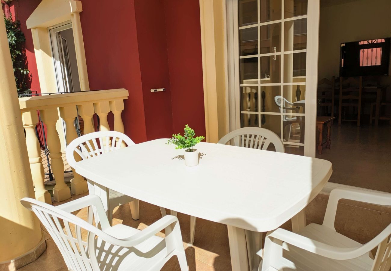 Apartment in Alcocebre / Alcossebre - Bajo con terraza junto a la piscina - Madeira