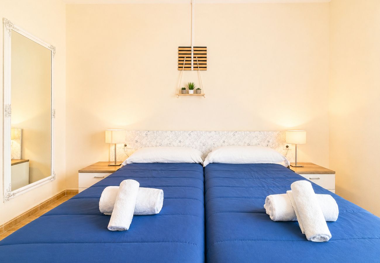 Apartment in Alcocebre / Alcossebre - Oasis Mediterraneo - Pet Friendly , Wifi y A/A