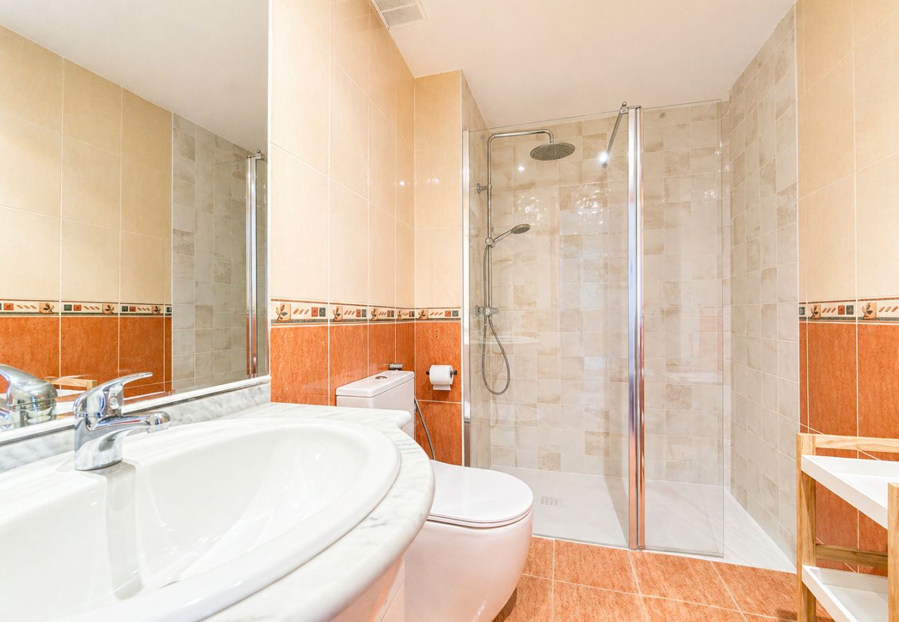 Apartment in Alcocebre / Alcossebre - Oasis Mediterraneo - Pet Friendly , Wifi y A/A