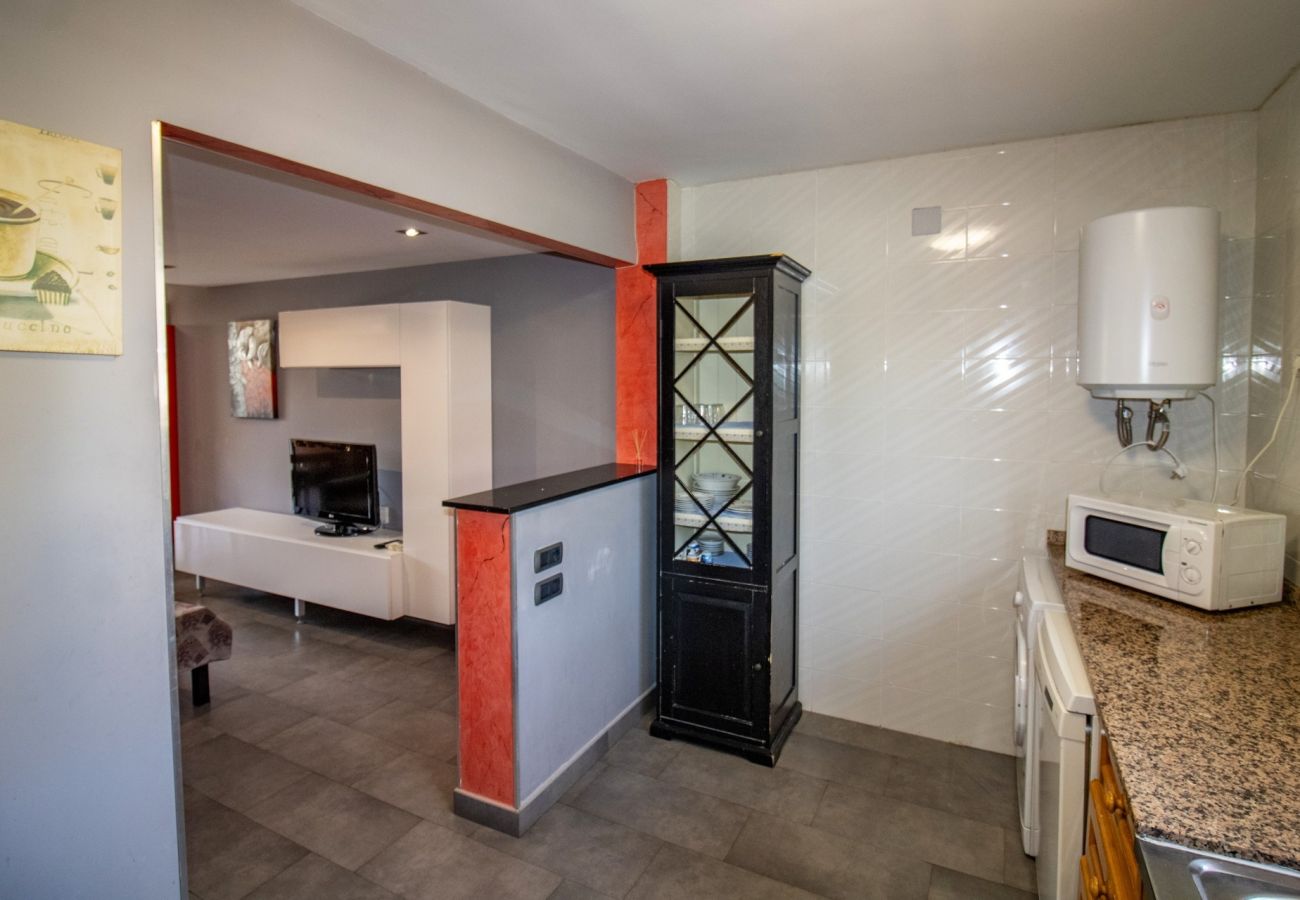 Townhouse in Alcocebre / Alcossebre - Casa Independiente a 100 metros de Playa Cargador