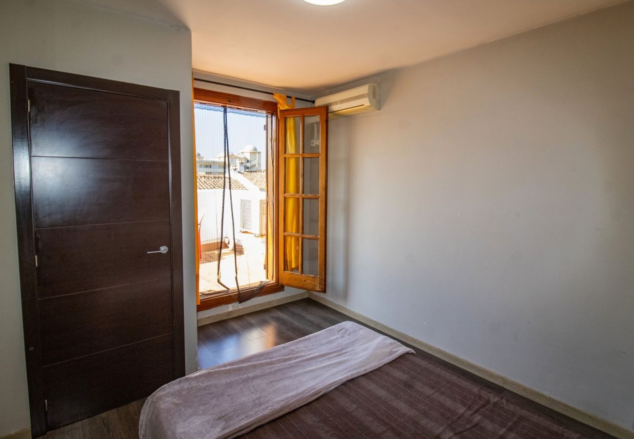 Townhouse in Alcocebre / Alcossebre - Casa Independiente a 100 metros de Playa Cargador