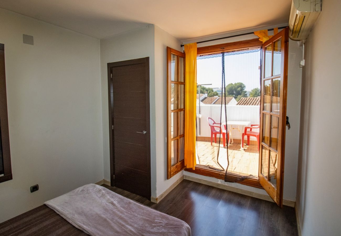 Townhouse in Alcocebre / Alcossebre - Casa Independiente a 100 metros de Playa Cargador