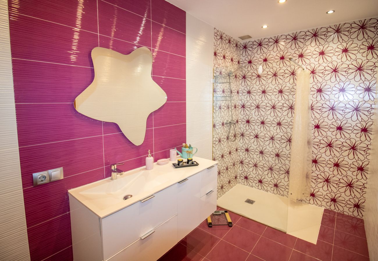 Townhouse in Alcocebre / Alcossebre - Casa Independiente a 100 metros de Playa Cargador