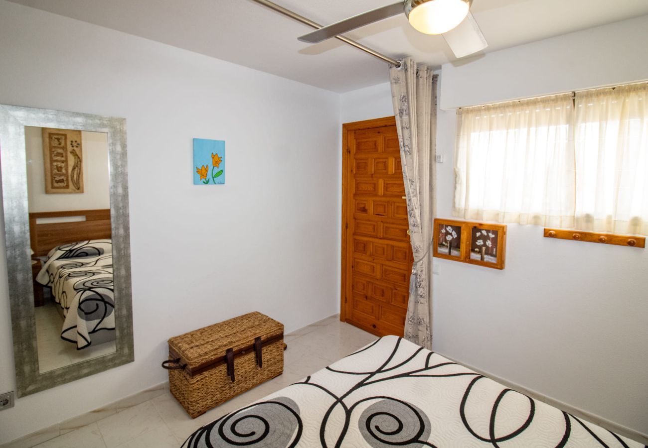 Apartment in Alcocebre / Alcossebre - Planta baja junto al mar - Voramar