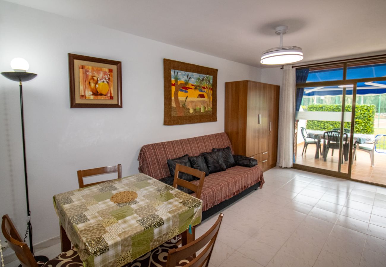 Apartment in Alcocebre / Alcossebre - Planta baja junto al mar - Voramar