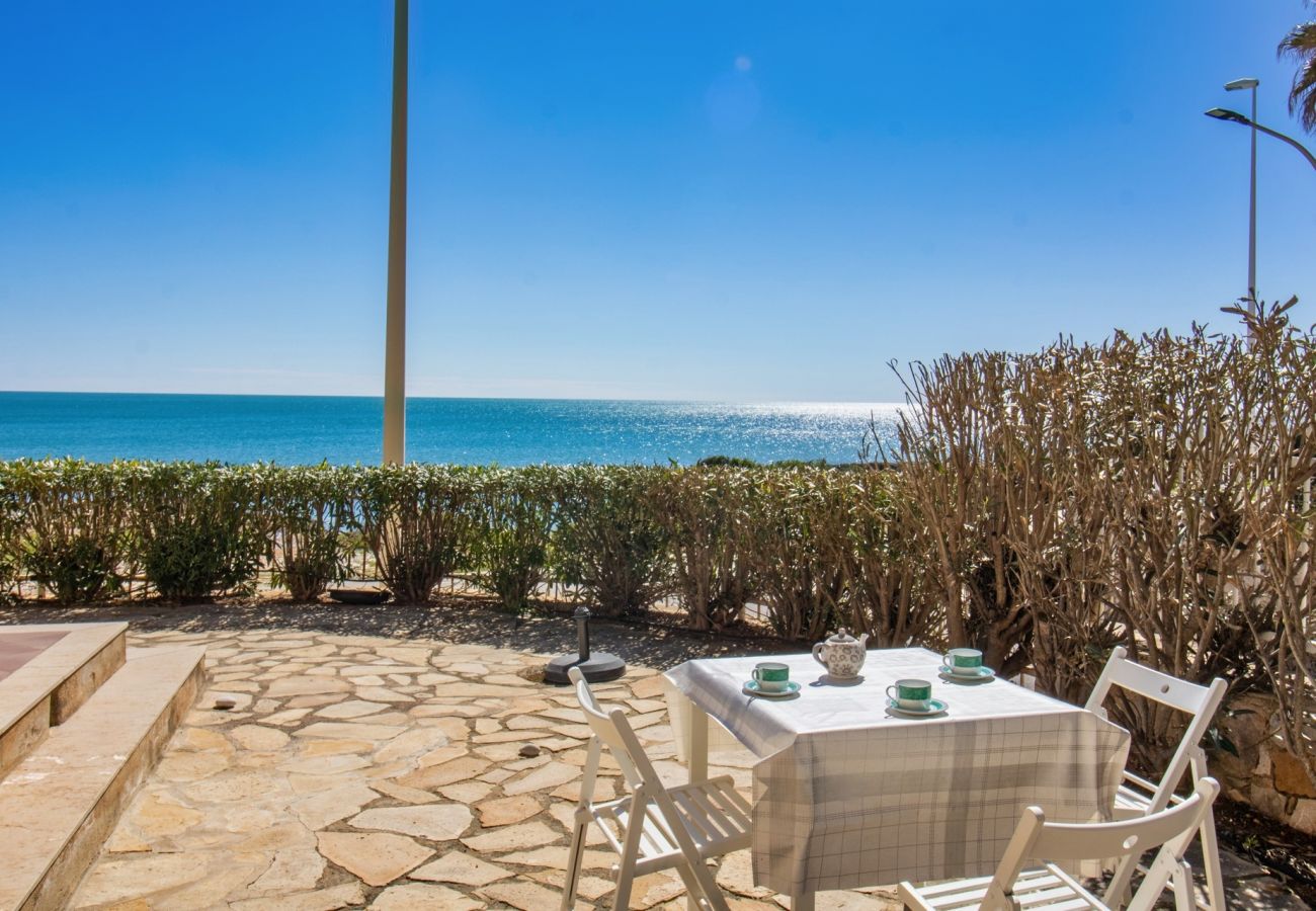 Villa in Alcocebre / Alcossebre - Lujosa villa frente al mar TRES PLAYAS