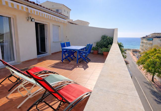  in Alcoceber / Alcossebre - Atico en el centro - Piscina y aire acondicionado
