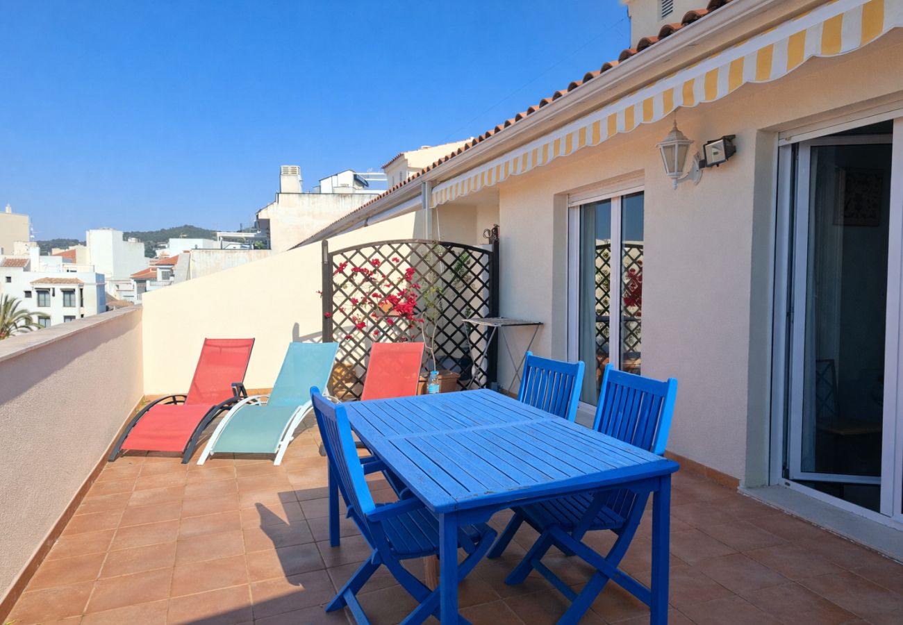 Apartment in Alcocebre / Alcossebre - Atico en el centro - Piscina y aire acondicionado