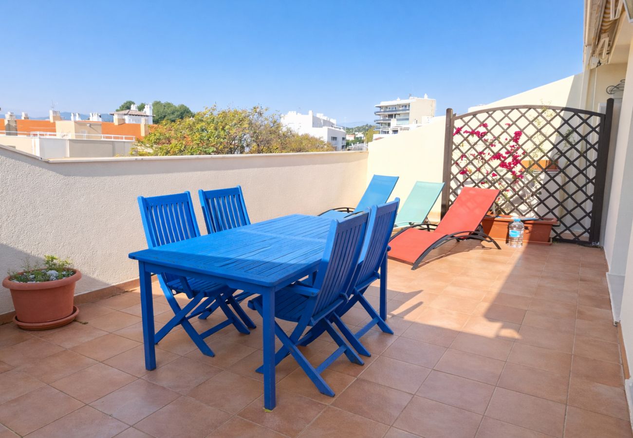 Apartment in Alcocebre / Alcossebre - Atico en el centro - Piscina y aire acondicionado